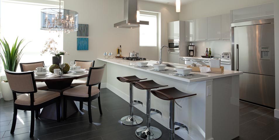 Dundarave Village Point - living space